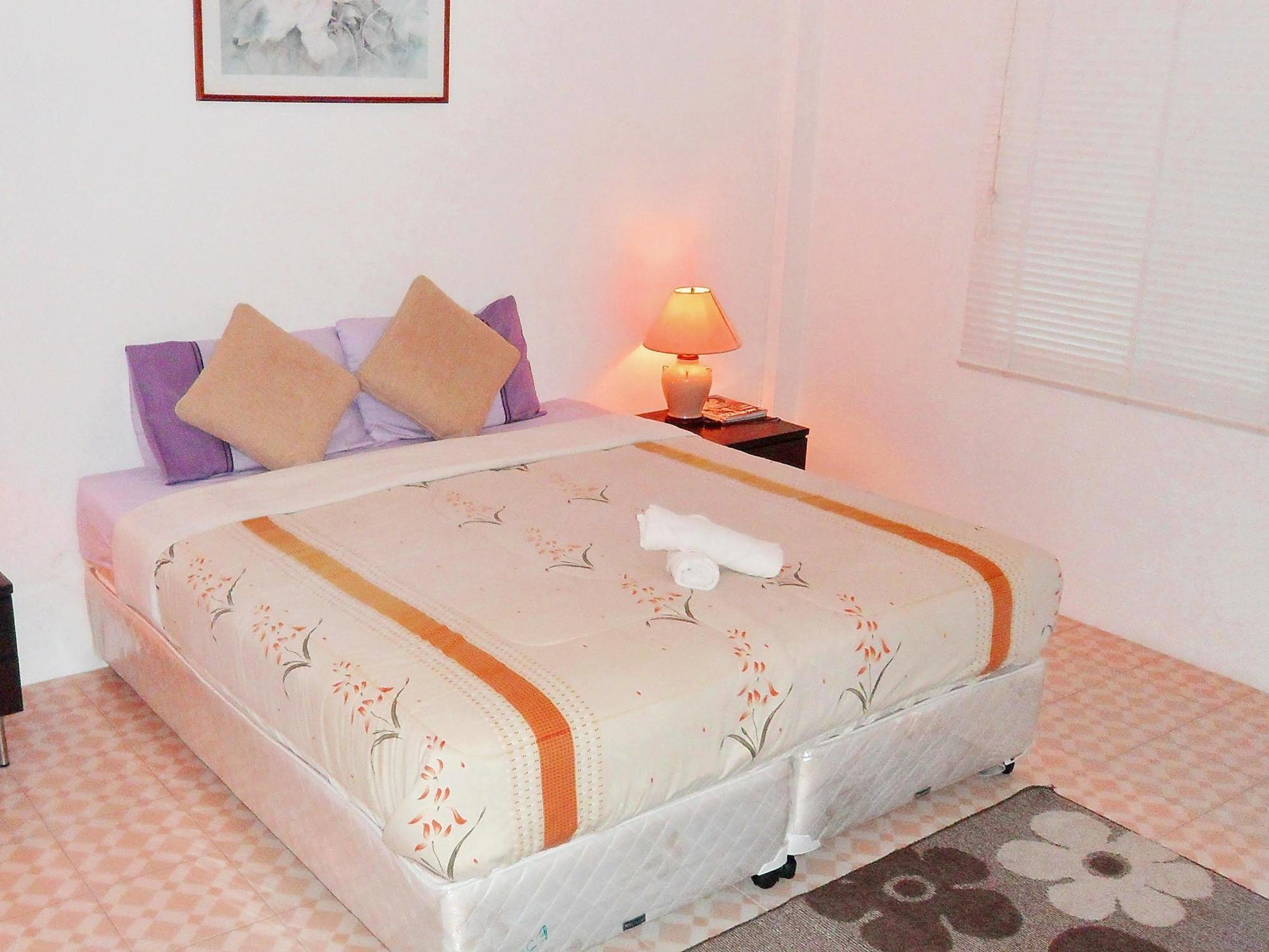 Corner Cafe Bed & Breakfast HHQ Eksteriør bilde